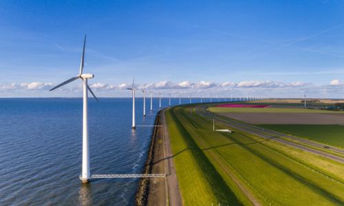 Vue aérienne de l'énergie éolienne en mer
