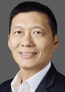 Portrait Surachet Tanwongsval